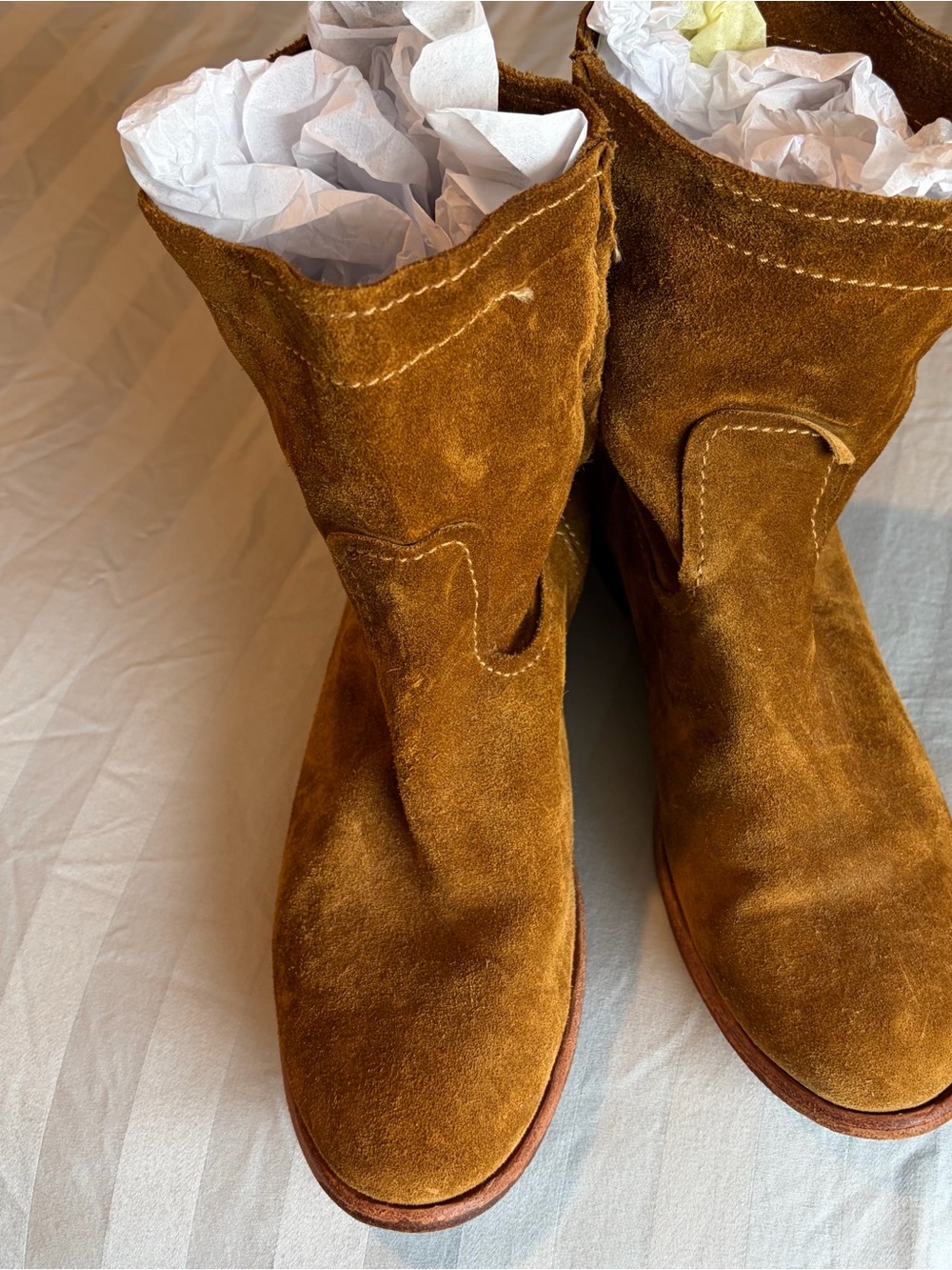 Frye (7.5)Women's Suede Ankle Booties in Cognac - Picture 2 of 5